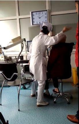 护士吃瓜视频完整版,揭秘医院幕后趣闻，笑料连连