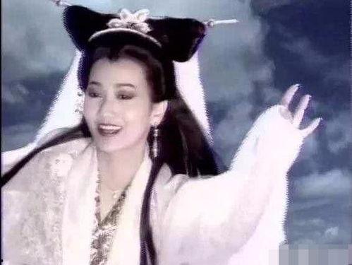 白素贞飞行吃瓜视频,仙子风采引网友热议