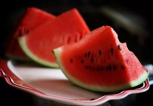 西瓜冰吃瓜视频,夏日消暑新宠，吃瓜视频带你领略清凉一夏