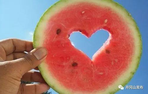 我等你吃瓜搞笑视频,搞笑视频带你领略欢乐时光