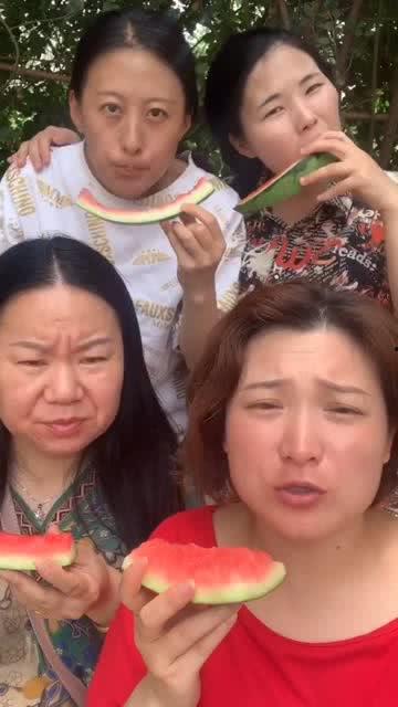 化妆看的视频吃瓜,吃瓜群众如何从视频中获取时尚灵感