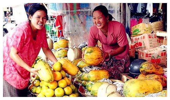 缅甸木姐吃瓜群视频播放,揭秘当地生活趣味瞬间