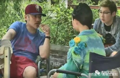 6岁吃瓜的视频,萌态十足引网友热议