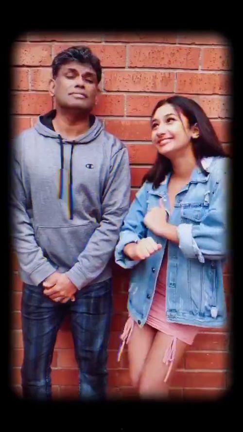 吃瓜大姐唱歌视频,独特嗓音引发热议