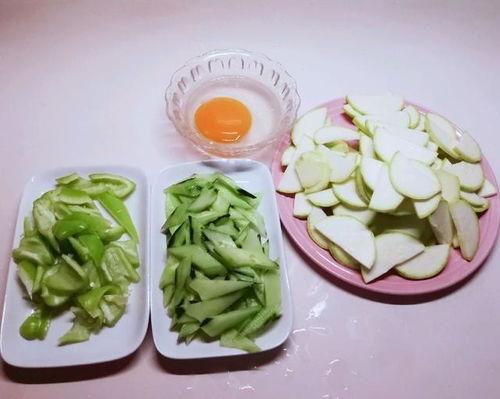 西葫芦瓜好不好熟吃呢视频,轻松掌握烹饪技巧