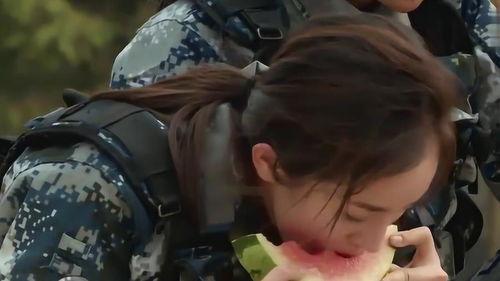 黄子韬和杨幂吃瓜视频合集,娱乐圈幕后故事大揭秘